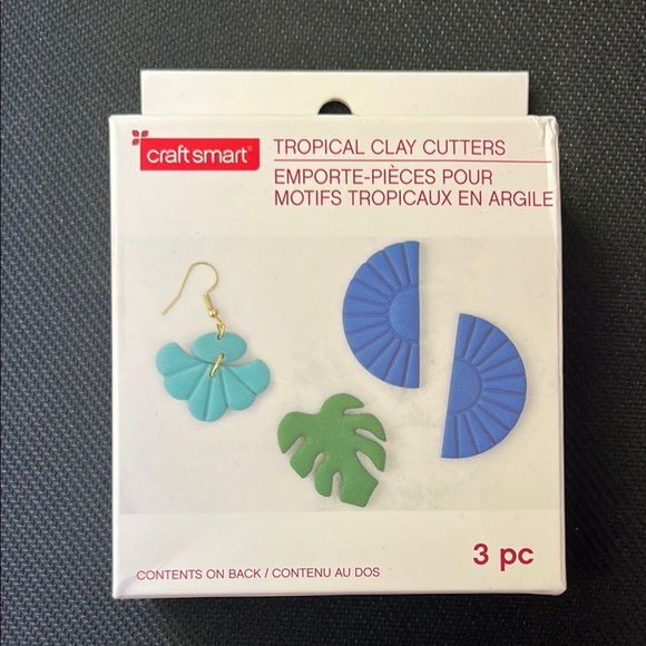 Plastic Clay Cutters Set - Picture 1 of 2